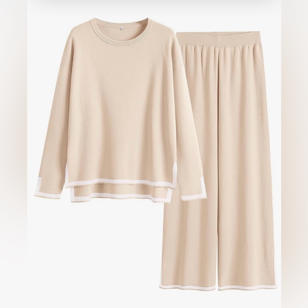 NWT-CARACILIA-TWO PIECE LOUNGE SET-SIZE MEDIUM